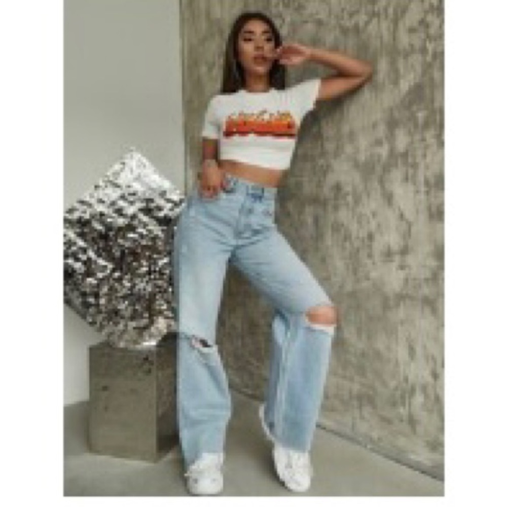 🐙 3/$50 High Waist Ripped Wide Leg Jeans NWOT